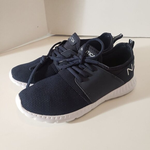 Nautica youth size 5 NWT - Picture 3 of 9